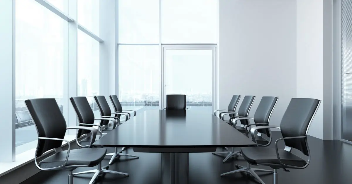 How to Conduct Team Meetings That Don’t Suck