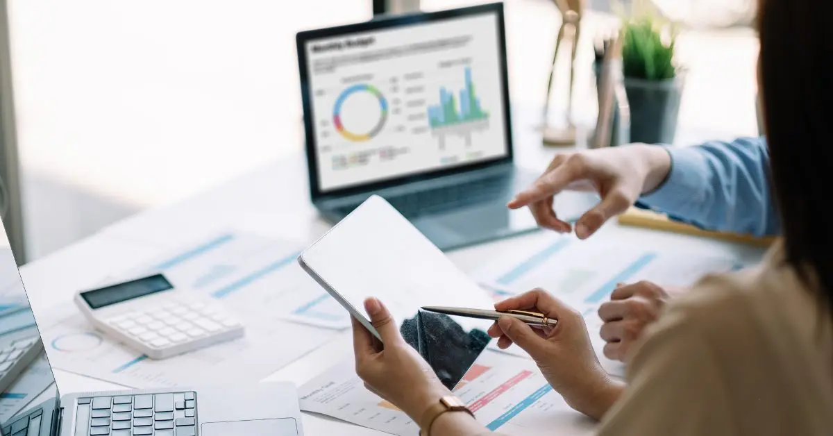 Project Tracking and Business Intelligence Dashboards