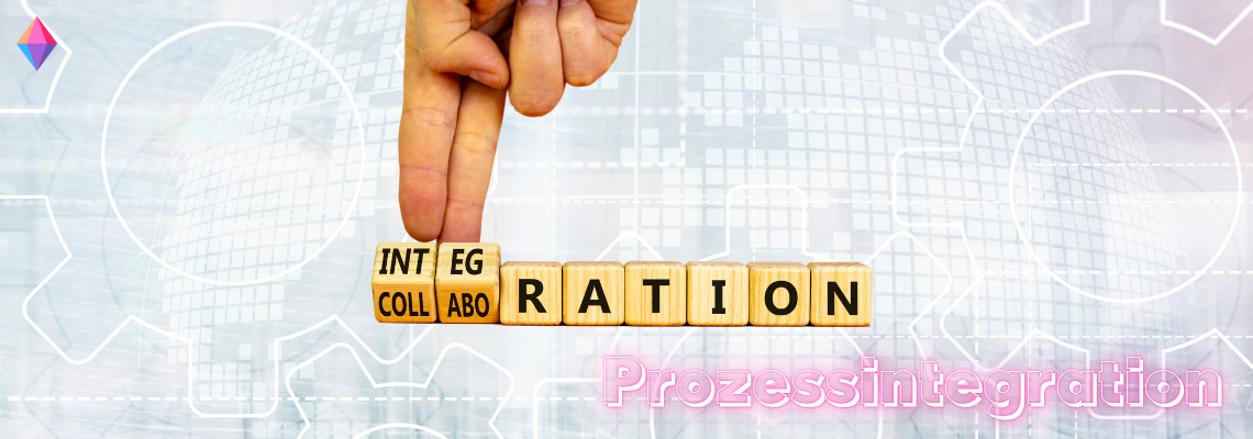 Symbolisches Bild mit Hand und Holzbuchstaben, die das Wort „Prozessintegration“ zusammensetzen, als Metapher für Zusammenarbeit und Vernetzung.